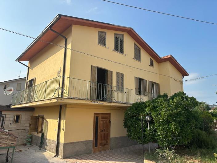 Image No.4-2 Bed House for sale