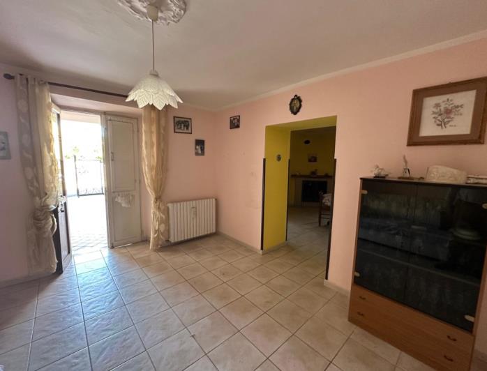 Image No.13-2 Bed House for sale