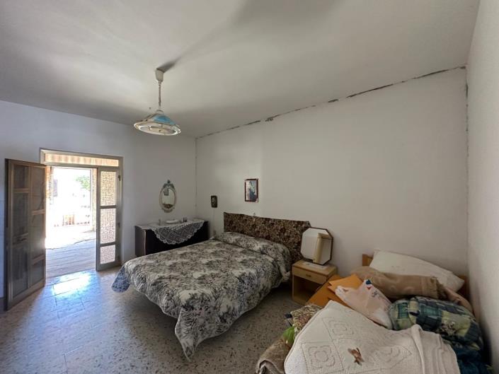 Image No.21-2 Bed House for sale