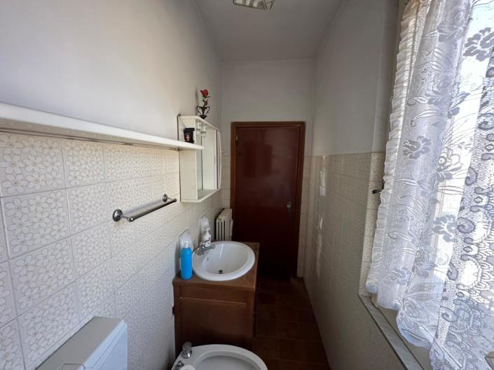 Image No.26-2 Bed House for sale