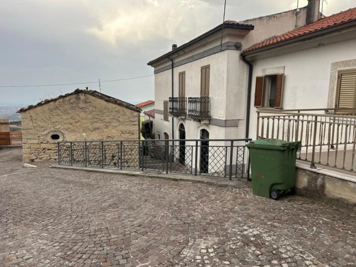 Image No.2-1 Bed Townhouse for sale