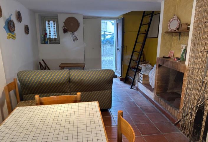 Image No.5-1 Bed Townhouse for sale