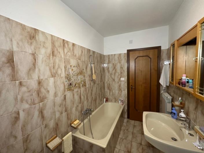 Image No.22-Propriété de 3 chambres à vendre à San Valentino in A.C.