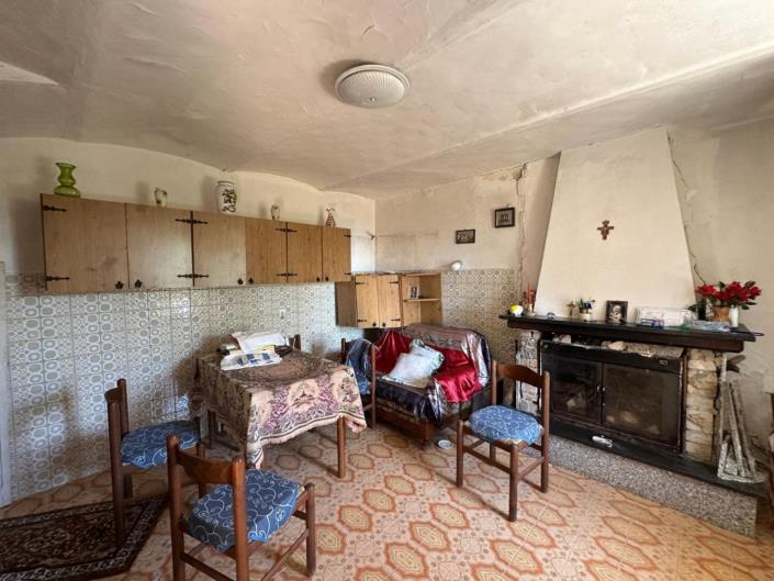 Image No.13-2 Bed Property for sale