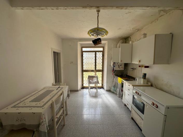 Image No.15-2 Bed Property for sale