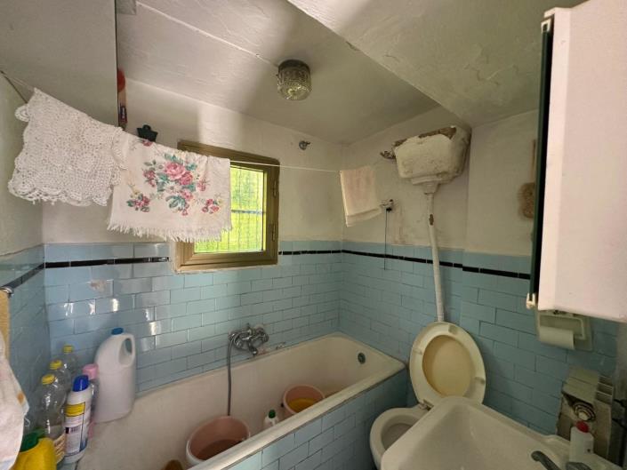 Image No.26-2 Bed Property for sale