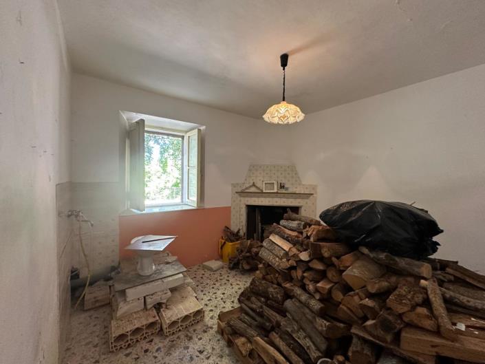 Image No.30-4 Bed Property for sale