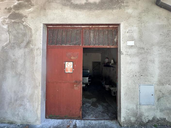 Image No.33-4 Bed Property for sale