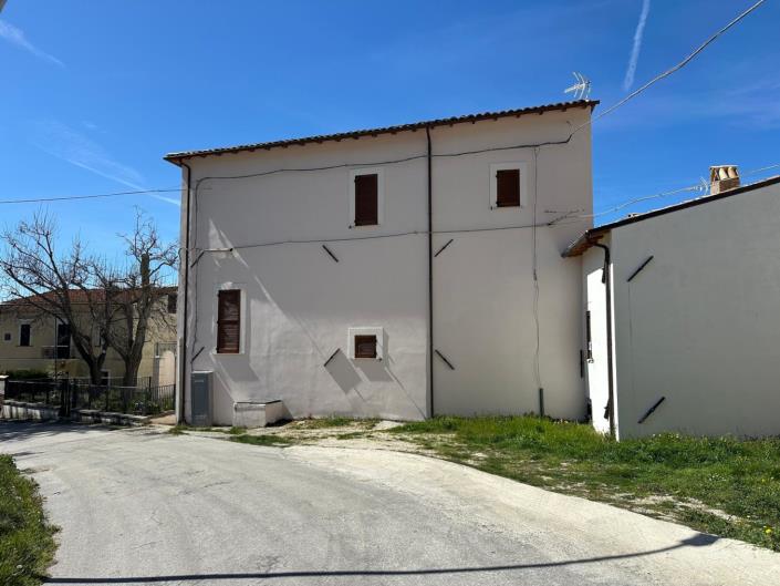 Image No.3-5 Bed Property for sale