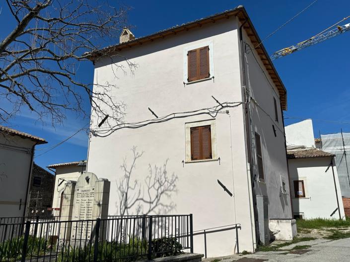 Image No.7-5 Bed Property for sale