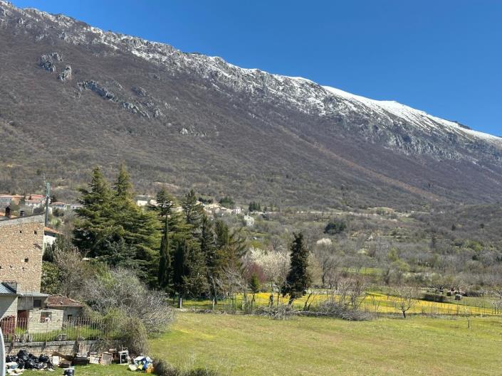 Image No.8-5 Bed Property for sale