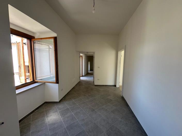 Image No.18-5 Bed Property for sale