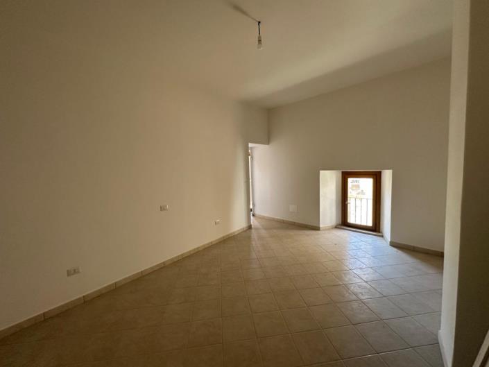 Image No.23-5 Bed Property for sale