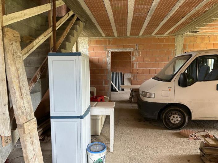 Image No.14-3 Bed Property for sale