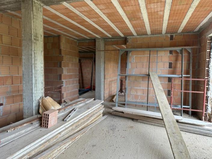 Image No.21-3 Bed Property for sale