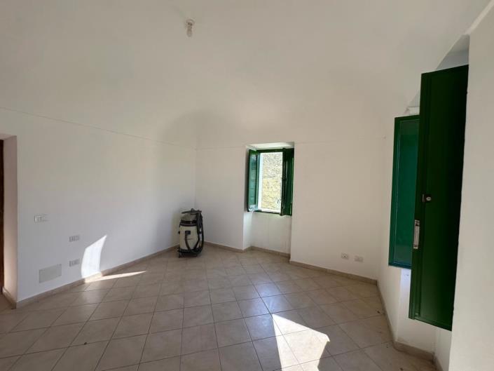 Image No.11-1 Bed Apartment for sale