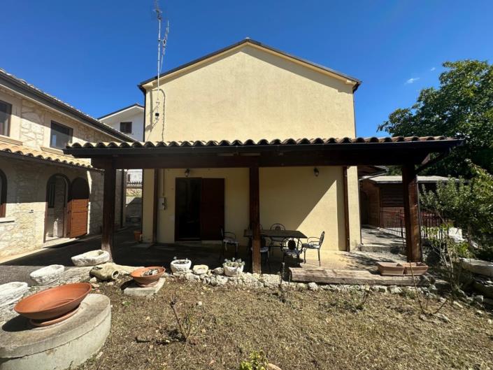 Image No.5-4 Bed Property for sale