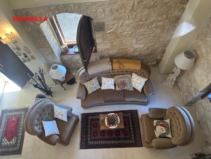 Image No.16-4 Bed Property for sale