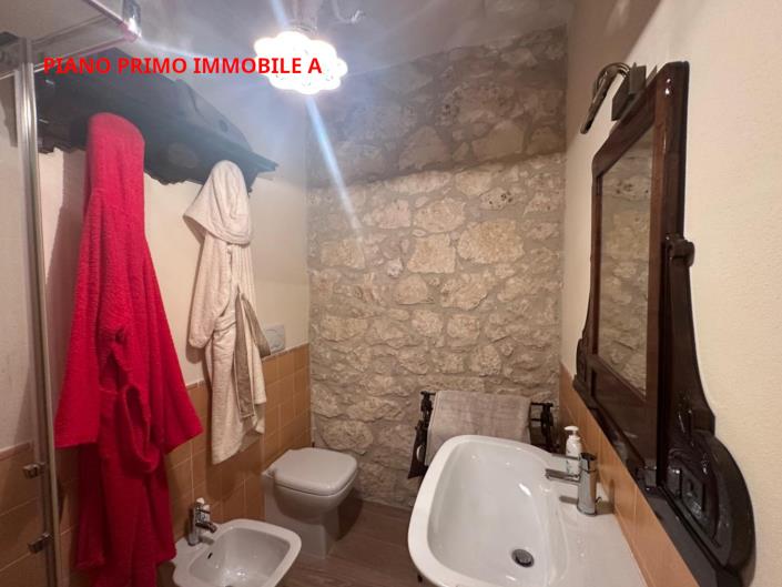 Image No.25-4 Bed Property for sale