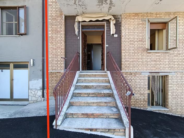 Image No.6-5 Bed Property for sale