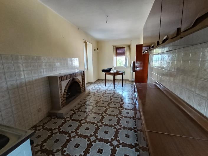 Image No.7-5 Bed Property for sale