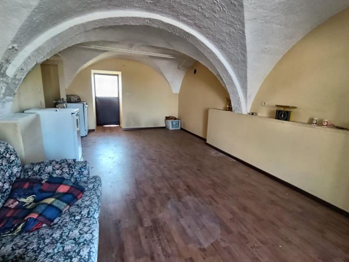 Image No.30-5 Bed Property for sale