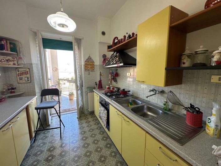 Image No.9-3 Bed Apartment for sale