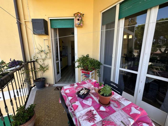 Image No.11-3 Bed Apartment for sale