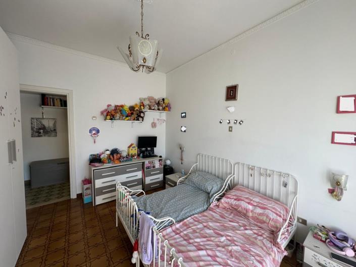 Image No.23-3 Bed Apartment for sale