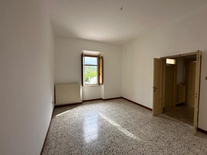 Image No.20-2 Bed Apartment for sale