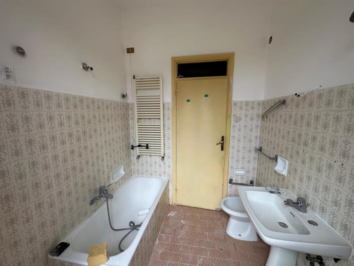 Image No.25-2 Bed Apartment for sale