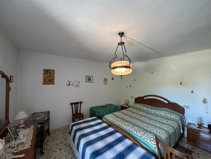 Image No.18-3 Bed Semi-Detached for sale