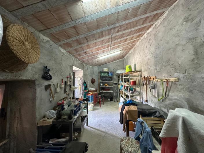 Image No.33-3 Bed Semi-Detached for sale