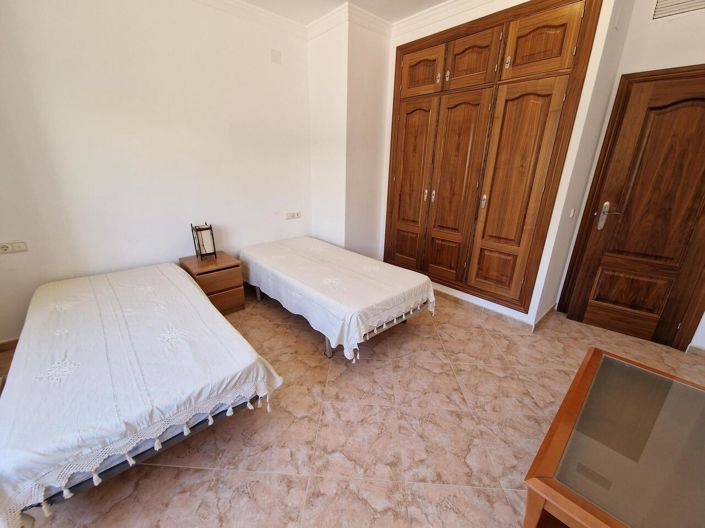 Image No.42-4 Bed Villa for sale