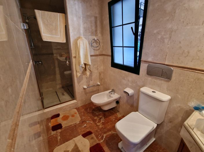 Image No.40-6 Bed Villa for sale