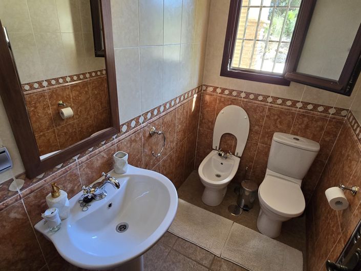 Image No.38-7 Bed Villa for sale