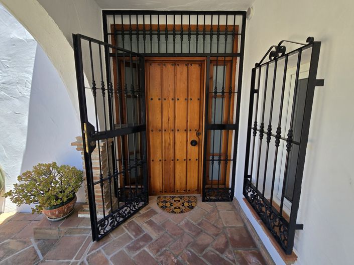 Image No.37-4 Bed Villa for sale