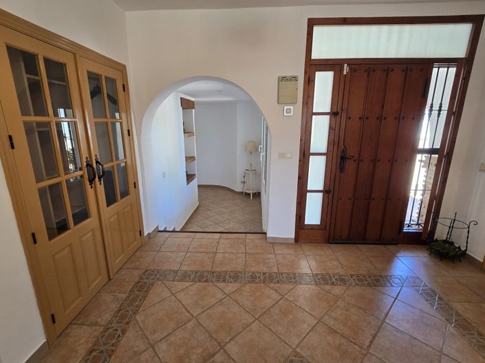 Image No.38-4 Bed Villa for sale