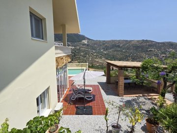 1366-villa-for-sale-in-alcaucin-47388-large