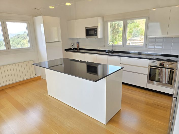 Image No.24-4 Bed Villa for sale