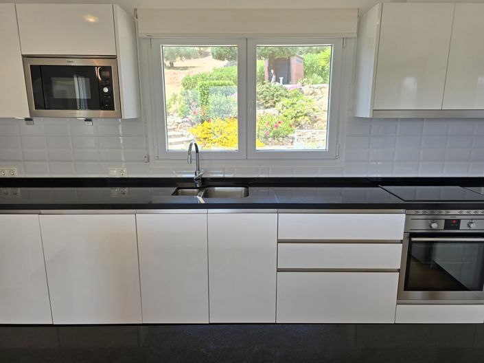 Image No.25-4 Bed Villa for sale