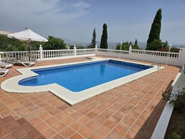 1368-villa-for-sale-in-periana-47746-large