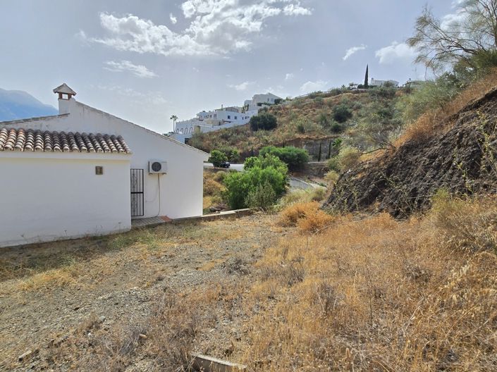 Image No.35-3 Bed Villa for sale