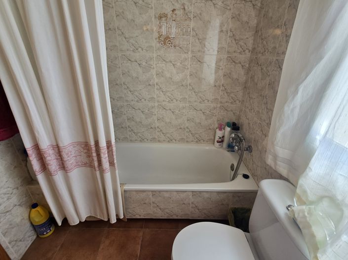 Image No.20-Maison de village de 4 chambres à vendre à Alcaucín