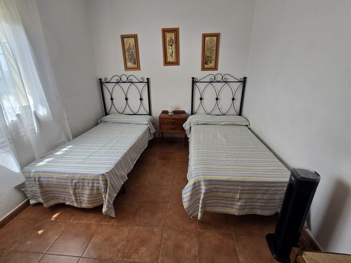 Image No.21-Maison de village de 4 chambres à vendre à Alcaucín