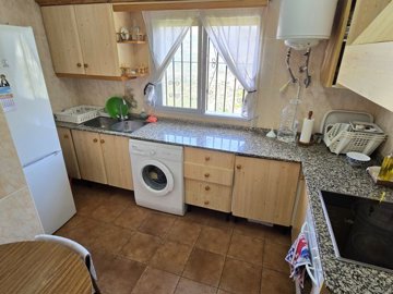 1376-village-house-for-sale-in-alcaucin-48339