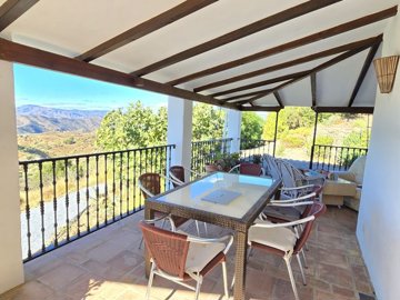 1395-villa-for-sale-in-canillas-de-aceituno-4