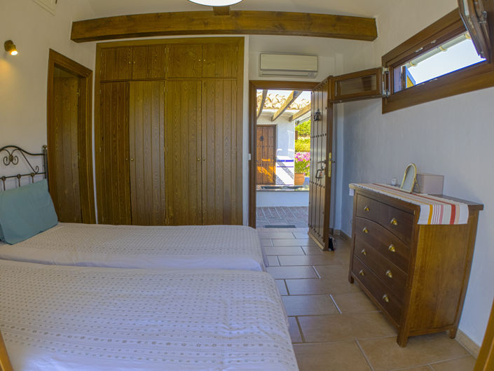 Image No.32-4 Bed Villa for sale