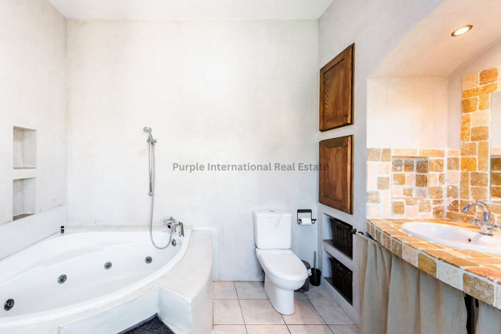 Image No.35-5 Bed Villa for sale