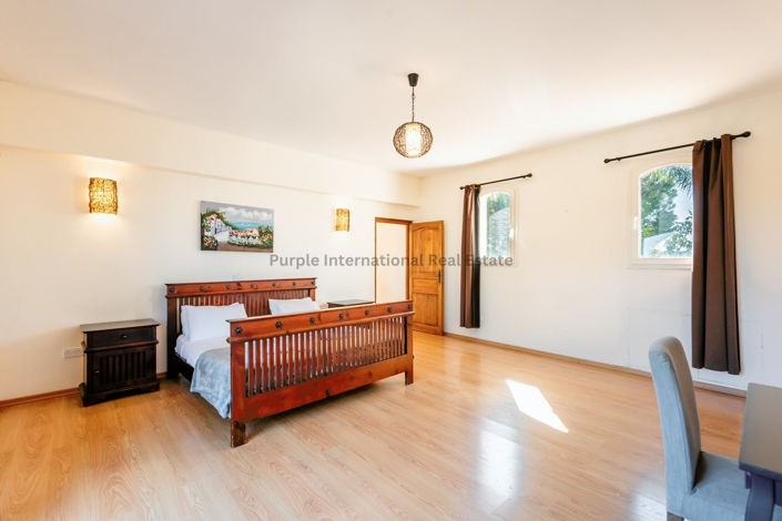 Image No.38-5 Bed Villa for sale